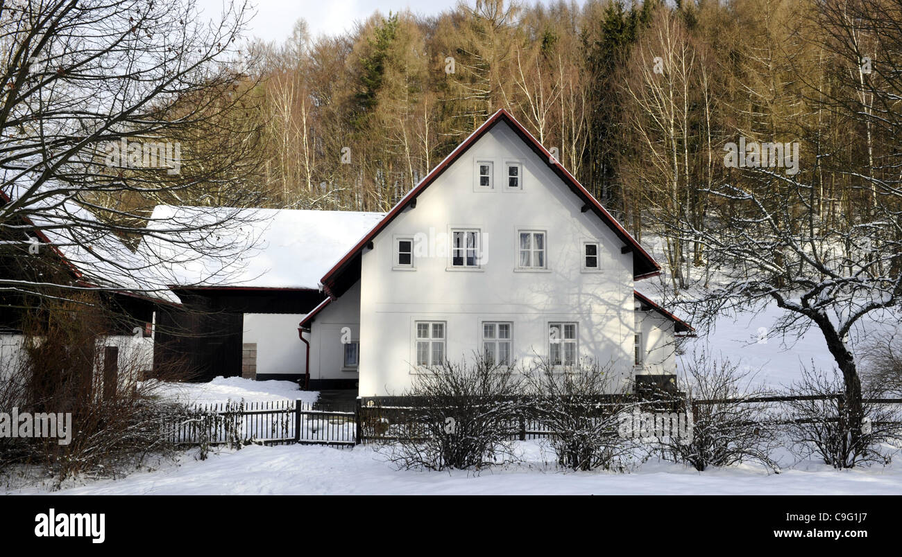 Chalet à Hradecek, quelque 100 kilomètres au nord-est de Prague, où l'ancien président tchécoslovaque et tchèque Vaclav Havel est mort dimanche, 18 décembre 2011. Vaclav Havel est décédé le dimanche 18 décembre 2011, 75 ans. Un dramaturge Havel, dissident emprisonné par les communistes, est devenu président de République tchèque et tchécoslovaque Banque D'Images