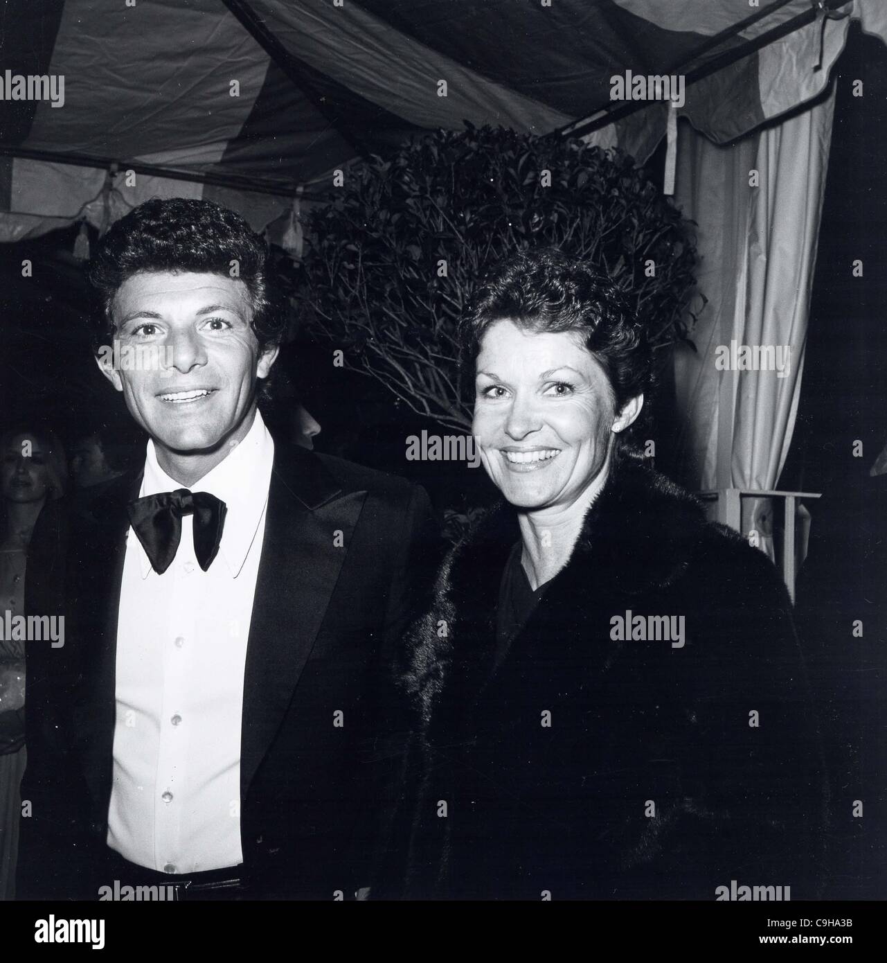 21 décembre 2011 - Frankie Avalon avec Kay Diebel.(Image Crédit : Â© Globe Photos/ZUMAPRESS.com) Banque D'Images