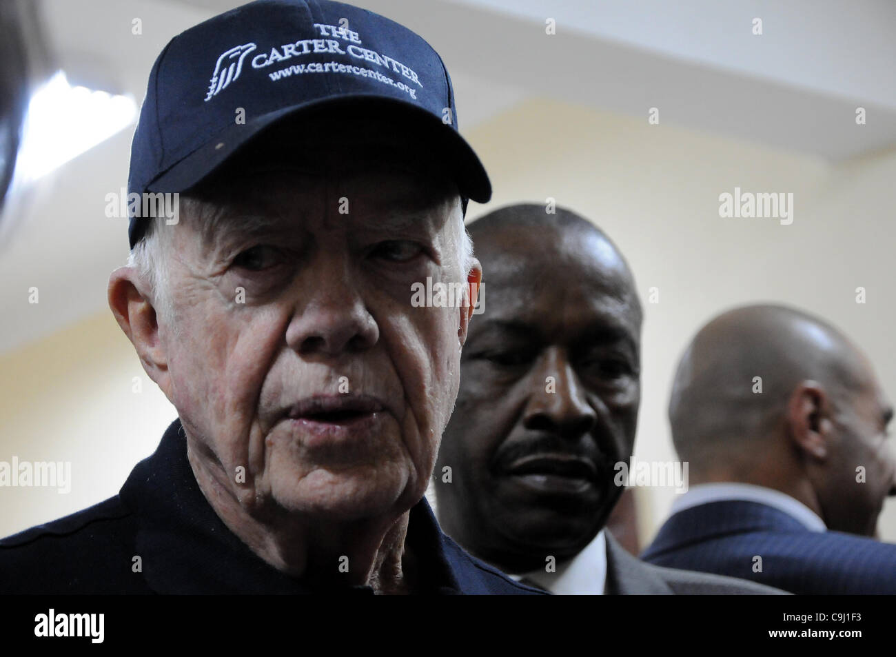 10 janvier 2012 - L'Egypte, l'Egypte - Jimmy Carter's au niveau de la tige Farag l'école. Au cours de sa présidence dans les années 1970, Carter a aidé le courtier de l'Accords de Camp David qui a conduit à un accord de paix de 1979 entre Israël et l'Egypte. -- La visite de Jimmy Carter à l'élection du comité au niveau de l'école. Farag L'ancien Président des États-Unis Banque D'Images