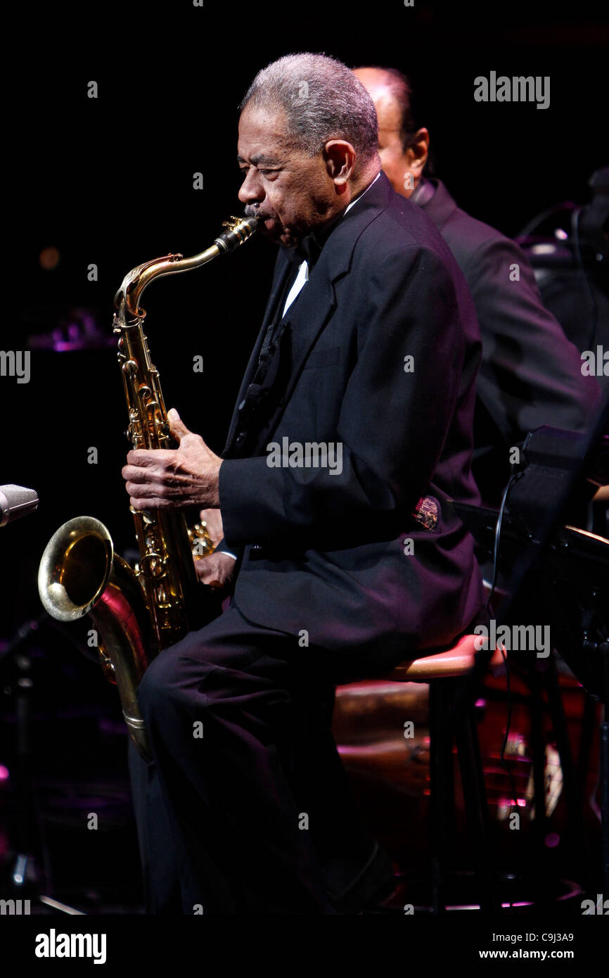 Frank Wess ;Benny Golson ; à la NEA Jazz Masters 2012 Cérémonie de remise des prix et concert le 10 janvier 2012 à Jazz at Lincoln Center's Rose Hall. Crédit photo ; Rahav Iggy Segev/ Photopass.com Banque D'Images