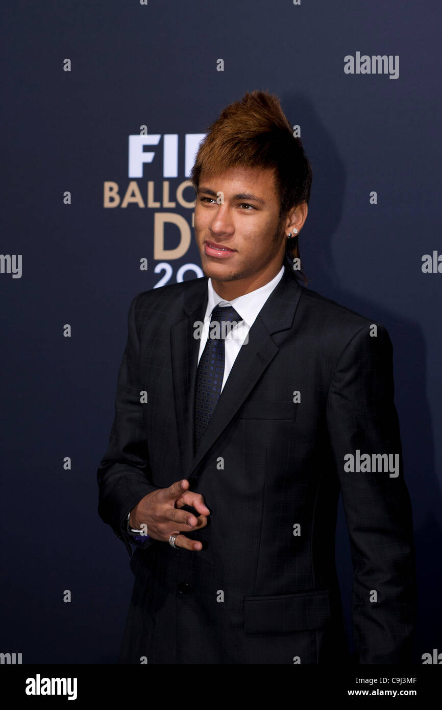 Neymar, le 9 janvier 2012 - Football : Football / FIFA Ballon d'Or 2011  Gala au Kongresshaus de Zurich, Suisse. (Photo de Maurizio Borsari/AFLO)  [0855] Photo Stock - Alamy