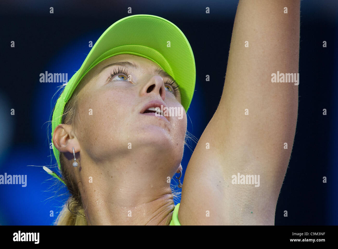 Le 23 janvier 2012 - Melbourne, Victoria, Australie - Maria Sharapova (RUS) en action contre Sabine Lisicki (GER) au cours d'un 4ème cycle féminin match le huitième jour de l'Open d'Australie 2012 à Melbourne, Australie. (Crédit Image : © Sydney/faible/ZUMAPRESS.com) Southcreek Banque D'Images