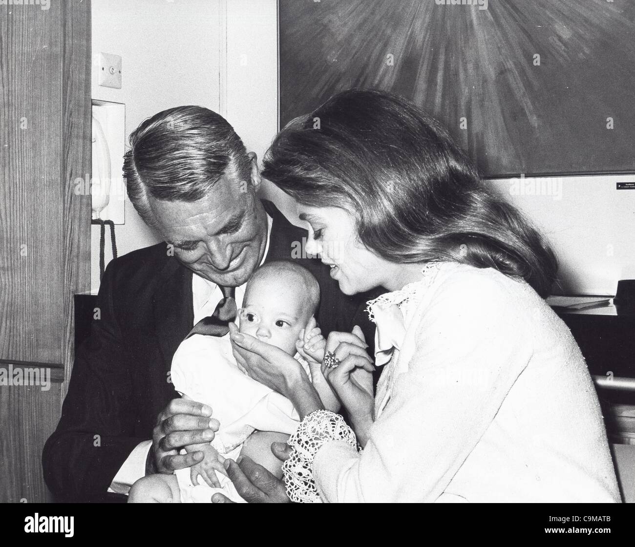 CARY GRANT avec Dyan Cannon et sa fille Jennifer Grant.Fourni par Photos, inc.(Image Crédit Â