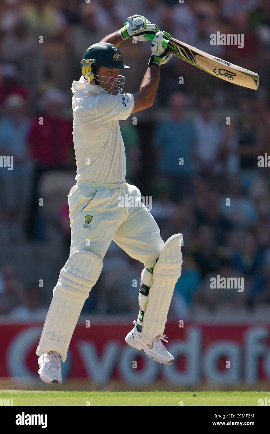 25.01.2012 L'Australie Adelaide, Australie Ricky Ponting en action lors de la deuxième journée du 4e test-match de cricket entre l'Australie et l'Inde a joué à l'Adelaide Oval. Banque D'Images