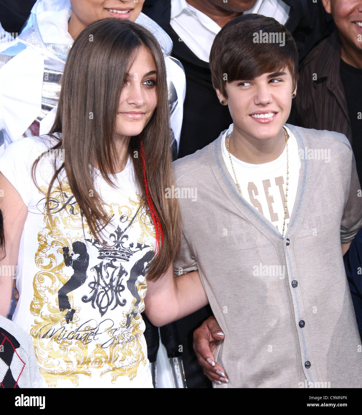 PARIS JACKSON ET JUSTIN BIEBER MICHAEL JACKSON PART ET CÉRÉMONIE EMPREINTE HOLLYWOOD LOS ANGELES CALIFORNIA USA 26 janvier 201 Banque D'Images