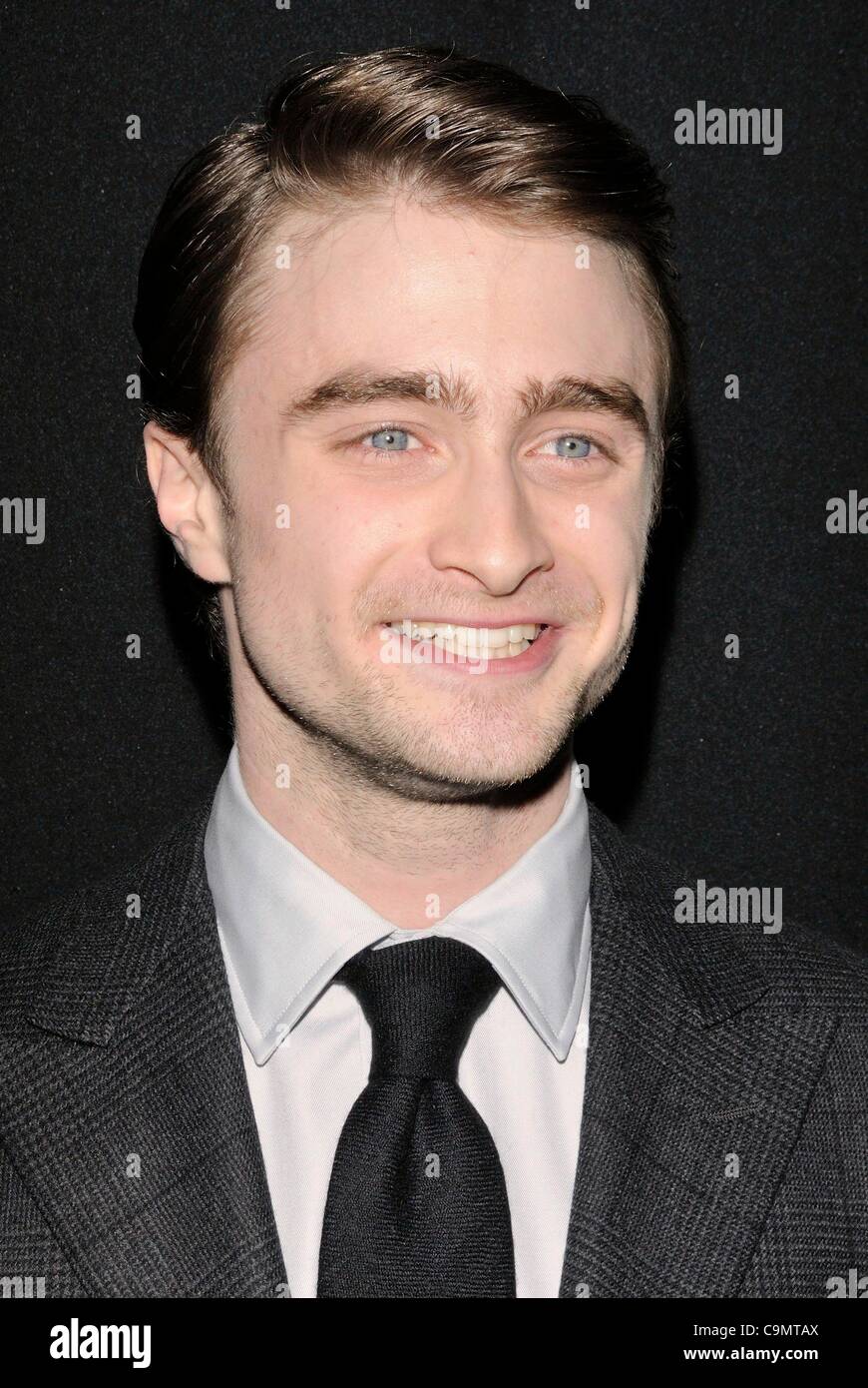 Daniel Radcliffe aux arrivées pour The Woman in Black Premiere, Scotiabank Theatre, Toronto, le 26 janvier 2012. Photo par : Nicole Springer/Everett Collection Banque D'Images