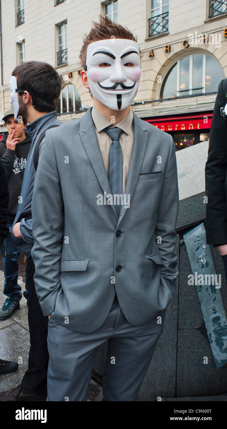 Internet anonyme protester contre la loi antipiratage, ACTA (Accord commercial anti-contrefaçon), un projet de loi qui menace la liberté de l'Internet, Paris, France, Banque D'Images