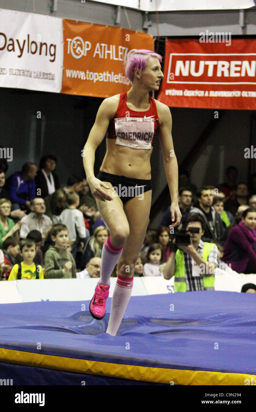 Ariane cavalier allemand Friedrich terminé sur hight 184 cm au cours du saut en Moravie Tour sur Hustopece, la République tchèque, lundi, 23 janvier 2012. (Photo/CTK Vaclav Salek) Banque D'Images