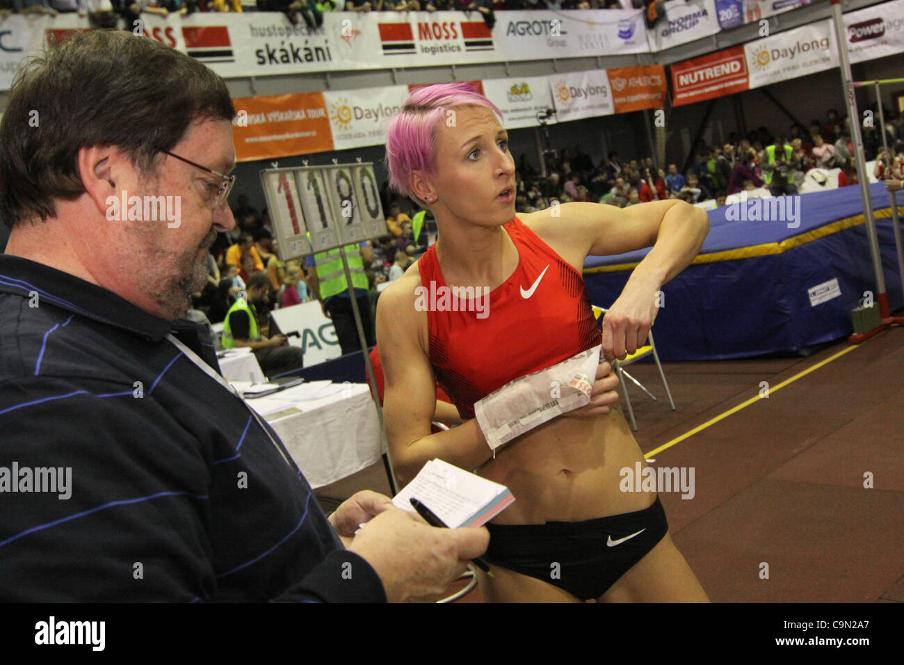 CORRECTION DATE : haut allemand Friedrich Ariane cavalier se concentre au cours de la Tour de saut en hauteur morave en course Hustopece, République tchèque, samedi, 28 janvier, 2012. (Photo/CTK Vaclav Salek) Banque D'Images