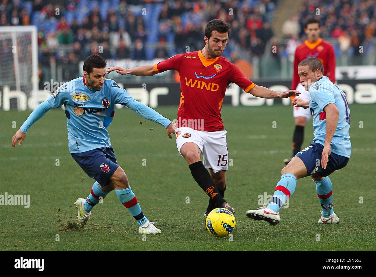 29.01.2012. Rome, Italie. Code Pjanic en action au cours de la Serie A Tim match entre l'AS Roma vs FC Bologne , joué au Stade Olympique. Le jeu s'est terminée par un match nul 1-1 Banque D'Images