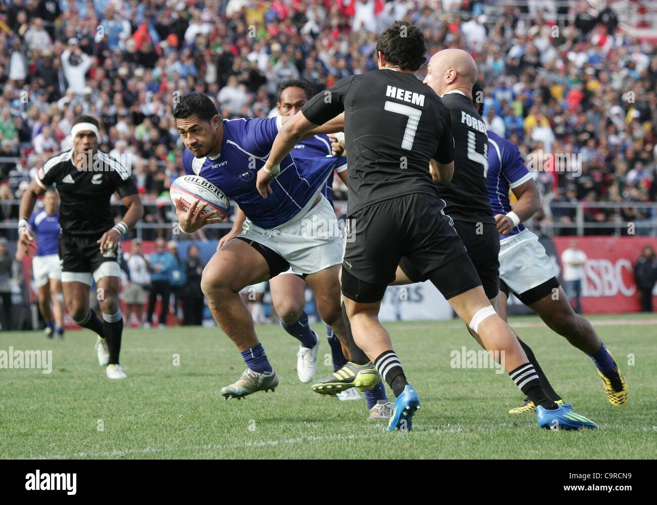Alafoti Faosiliva lors d'une apparition publique pour l'année 2012 Tournoi de rugby à VII USA - SUN, Sam Boyd Stadium, New York, NY 12 février 2012. Photo par : James Atoa/Everett Collection Banque D'Images