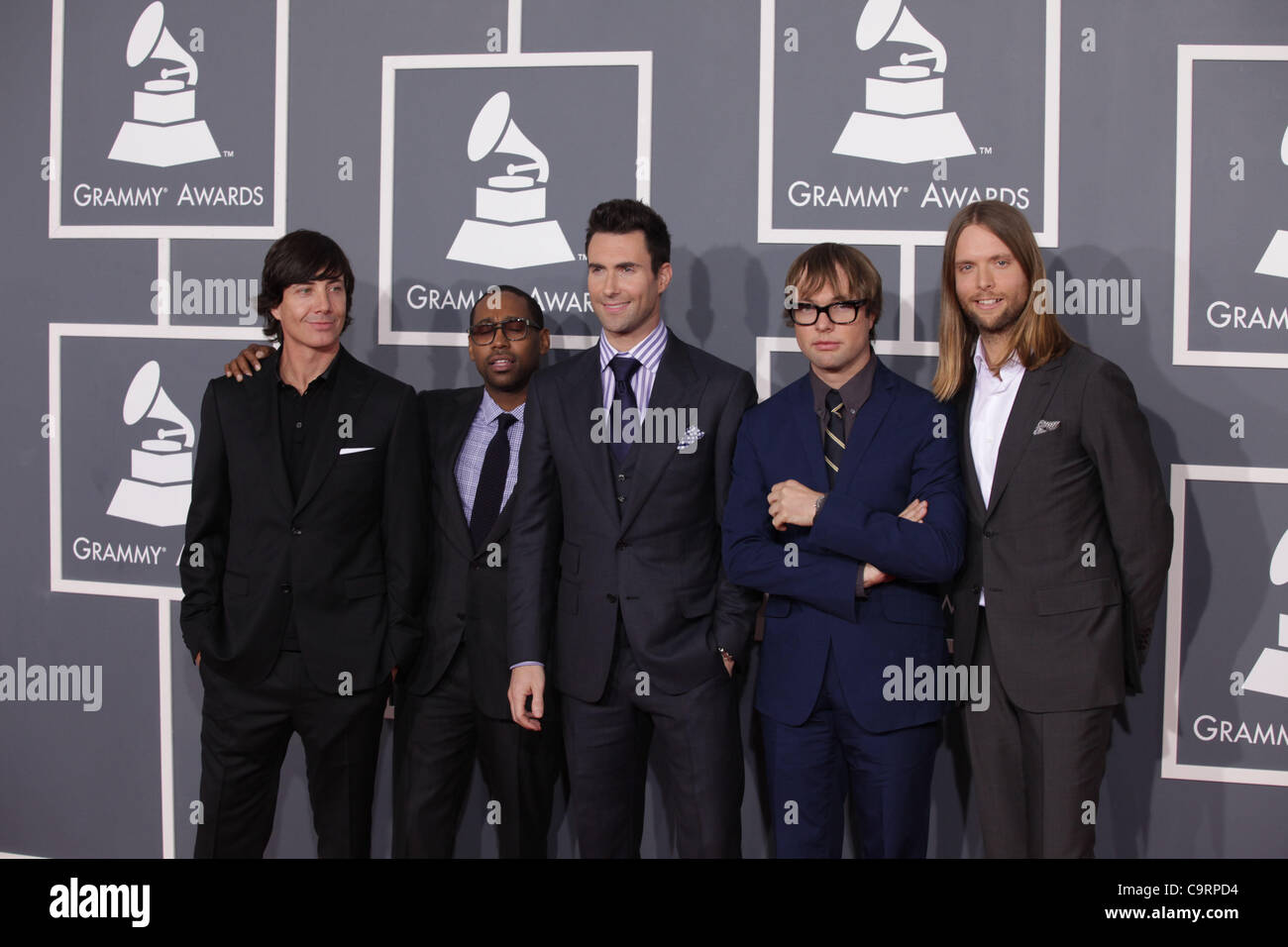 12 février 2012 - Los Angeles, Californie, États-Unis - Maroon 5 avec ADAM Levine arrive pour les Grammy Awards 2012 au Staples Center. (Crédit Image : © Lisa O'Connor/ZUMAPRESS.com) Banque D'Images