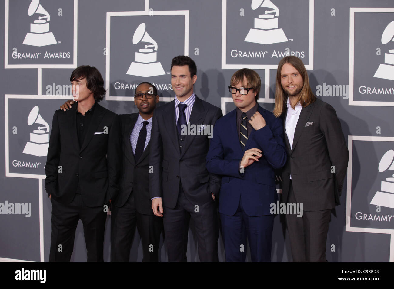 12 février 2012 - Los Angeles, Californie, États-Unis - Maroon 5 avec ADAM Levine arrive pour les Grammy Awards 2012 au Staples Center. (Crédit Image : © Lisa O'Connor/ZUMAPRESS.com) Banque D'Images