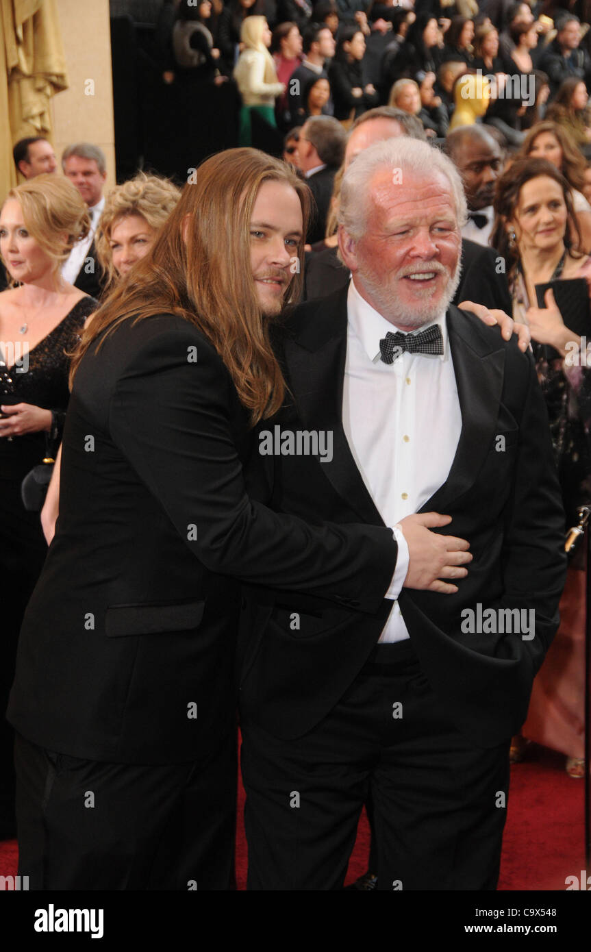 Le 26 février 2012 - Los Angeles, Californie, États-Unis - Brawley Nolte et Nick Nolte participant à la 84e congrès annuel de l'Academy Awards -arrivants tenue au Hollywood & Highland Center , Los Angeles, CA. 26 février - 2012. Crédit Image : 2012(Â© D. Long/Globe Photos/ZUMAPRESS.com) Banque D'Images