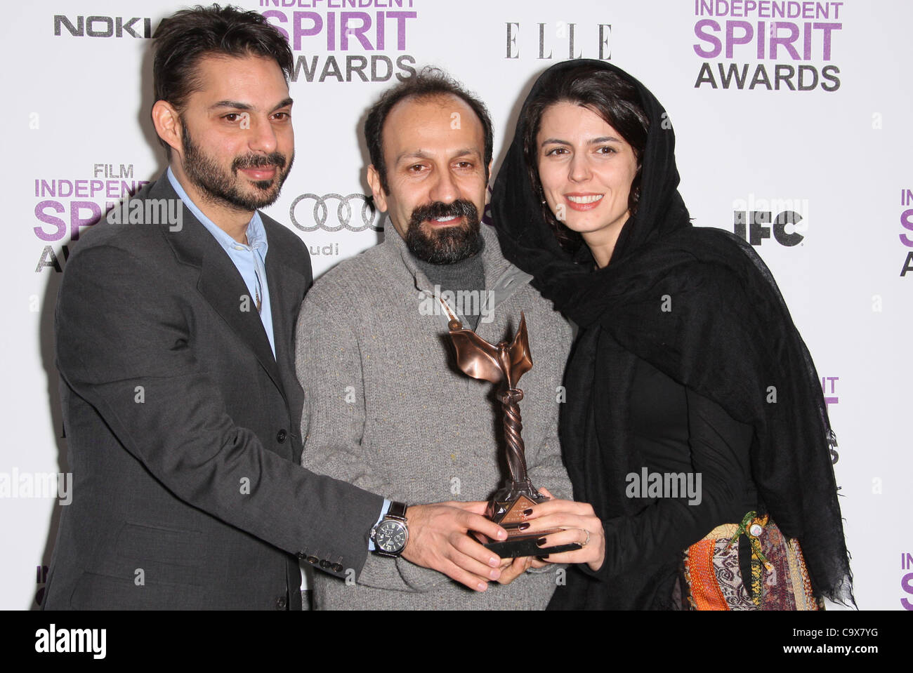 PEYMAN MOADI & Asghar Farhadi & LEYLA HATAMI 2012 Film Independent Spirit Awards. Salle de LOS ANGELES CALIFORNIA USA 25 Febr Banque D'Images