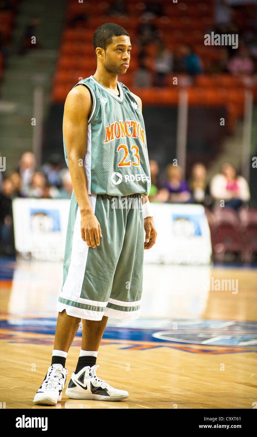 1 mars 2012 : Halifax, NS Halifax Rainmen - le prendre sur le Moncton Miracles en Ligue Nationale de Basket-ball du Canada l'action. Banque D'Images