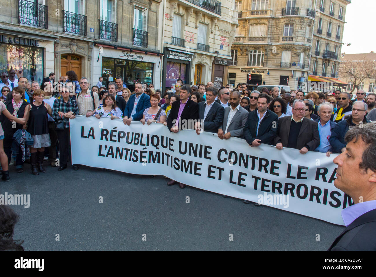 Paris, France. Manifestation française contre le racisme et l'antisémitisme, rassemblement contre la xénophobie, Communauté juive d'europe, citoyens multiraciaux, démocratie Banque D'Images