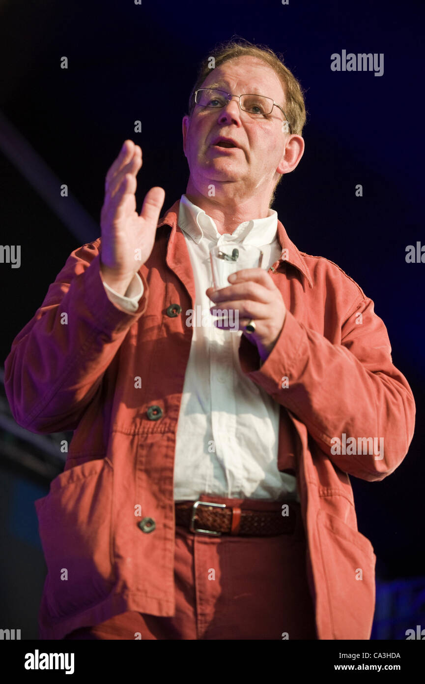Michael Morpurgo auteur parlant de son roman 'War Horse' au Telegraph Hay Festival, Hay-on-Wye, Powys, Wales, UK. 1er Ju Banque D'Images