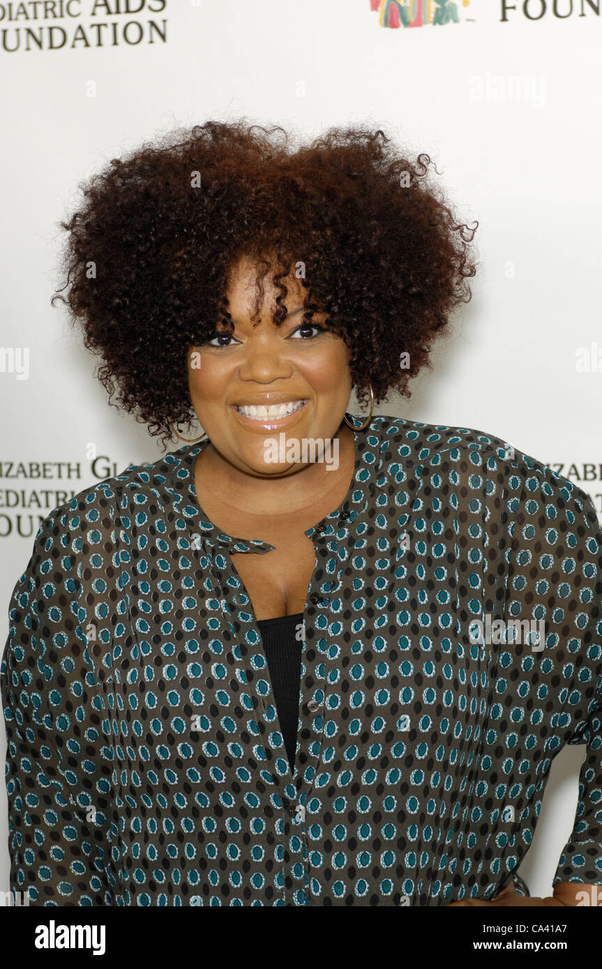 3 juin 2012 - Hollywood, Californie, États-Unis - Yvette Nicole Brown lors de la Elizabeth Glaser Pediatric Aids Foundation's 23rd Annual UN TEMPS POUR HEROS Celebrity pique-nique, tenue à l'Wadsworth Theatre, le 3 juin 2012, à Los Angeles.(Image Crédit : Â© Michael Germana/Globe Photos/ZUMAPRESS.com) Banque D'Images