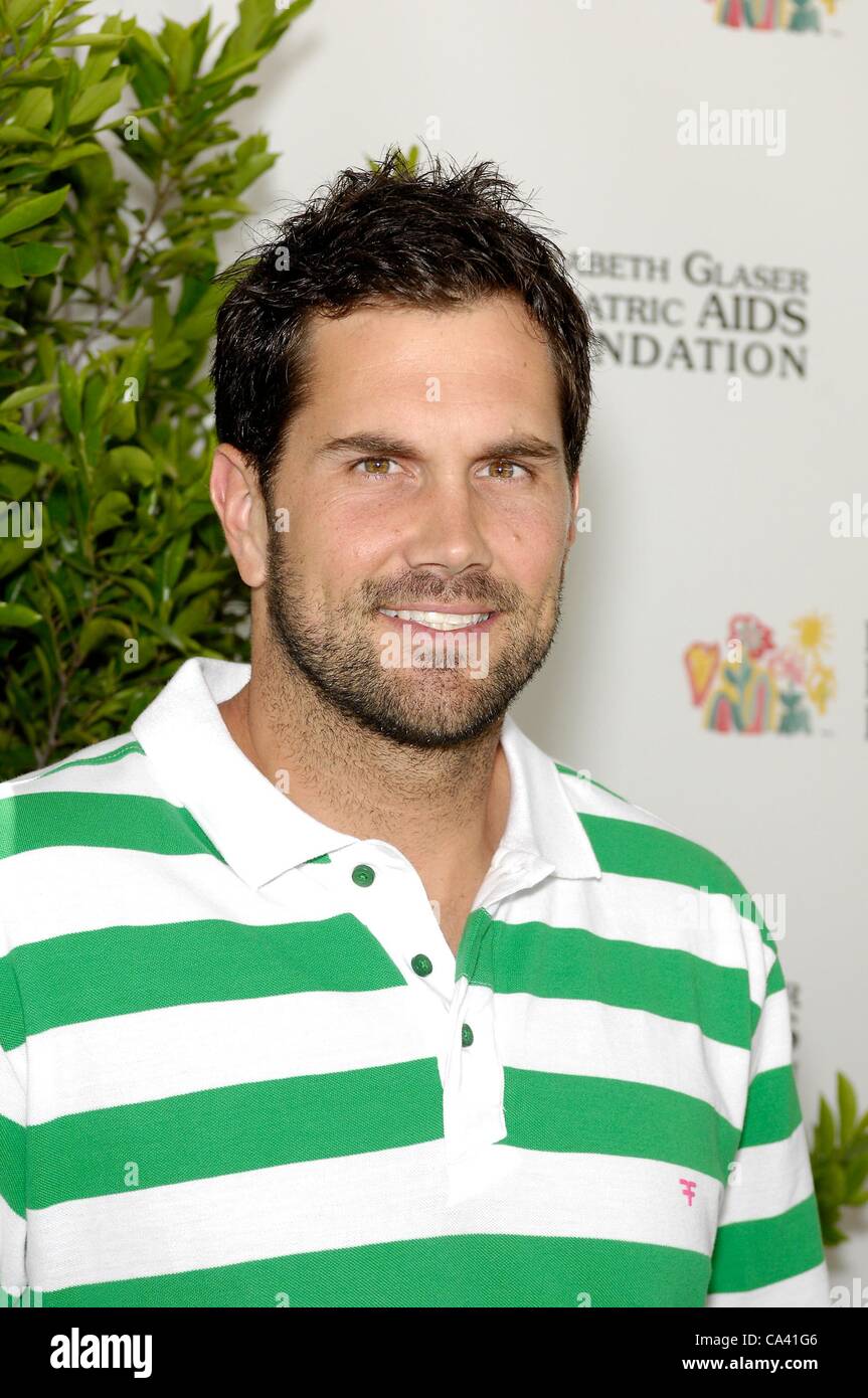 Matt Leinart arrivées à l'heure des héros pour pique-nique de célébrité au profit de la Elizabeth Glaser Pediatric Aids Foundation, Wadsworth Theatre, Los Angeles, CA 3 juin 2012. Photo par : Michael Germana/Everett Collection Banque D'Images