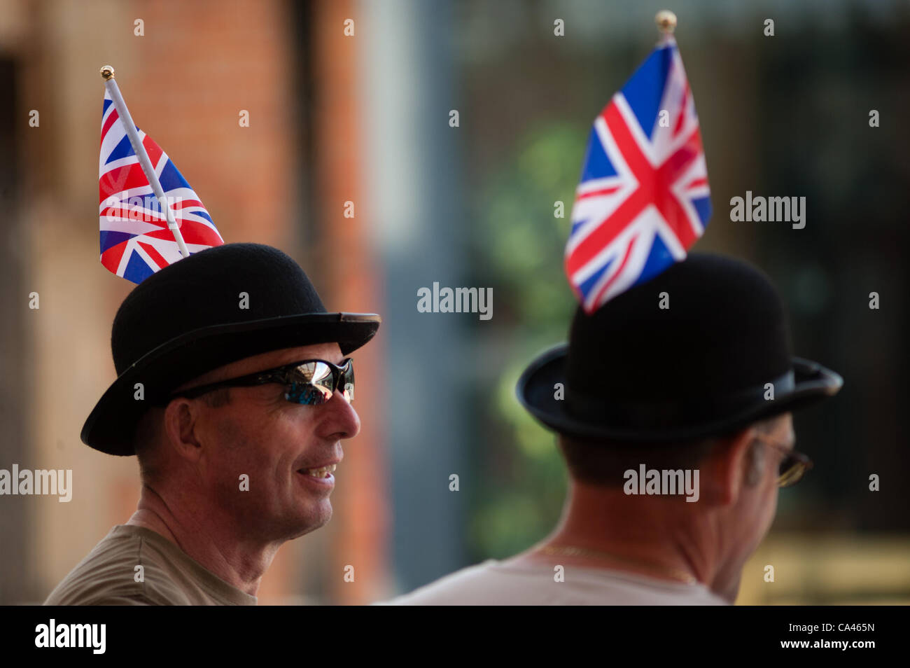 Les gens célèbrent le jubilé de diamant de la Reine à street parties à Aberystwyth au Pays de Galles au Royaume-Uni. 4 juin 2012 Banque D'Images