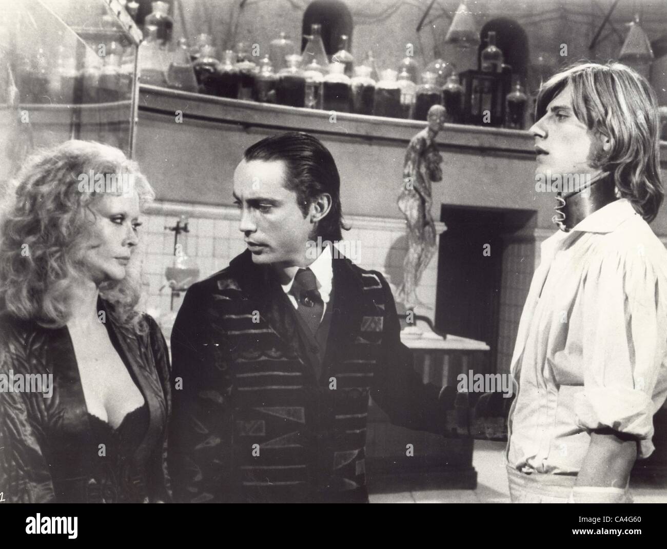 MONIQUE VAN VOOREN , Udo Kier et Srdjan Zelenovic dans une scène d'Andy Warhol's Frankenstein.encore.Fourni par Photos inc.(Image Crédit : Â© fourni par Globe Photos Inc/Globe Photos/ZUMAPRESS.com) Banque D'Images
