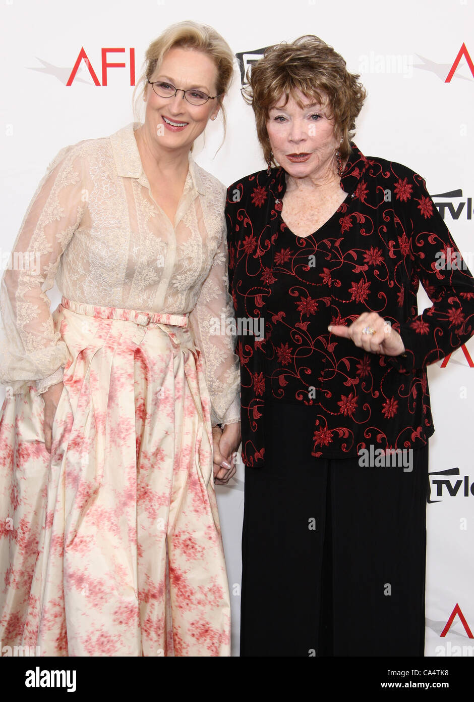 MERYL STREEP & Shirley Maclaine 2012 TV LAND PRÉSENTE. Jean DUTOURD HOMMAGE À Shirley Maclaine CULVER CITY LOS ANG Banque D'Images