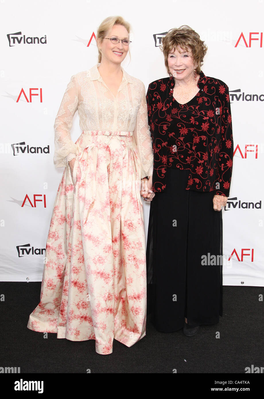 MERYL STREEP & Shirley Maclaine 2012 TV LAND PRÉSENTE. Jean DUTOURD HOMMAGE À Shirley Maclaine CULVER CITY LOS ANG Banque D'Images