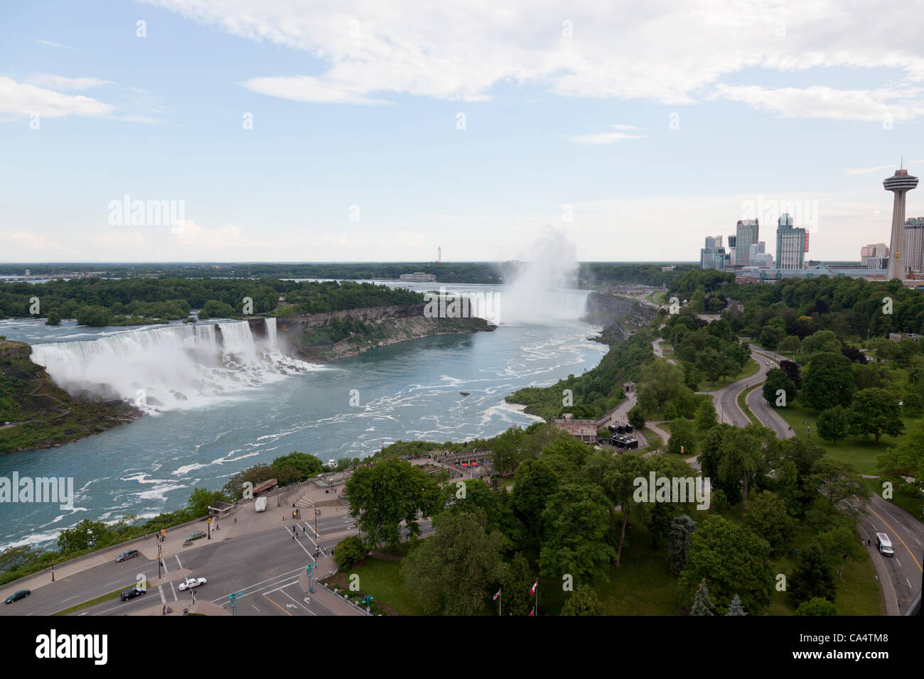 Vue panoramique sur les chutes du Niagara, Ontario, Canada. Le 6 juin 2012. Banque D'Images