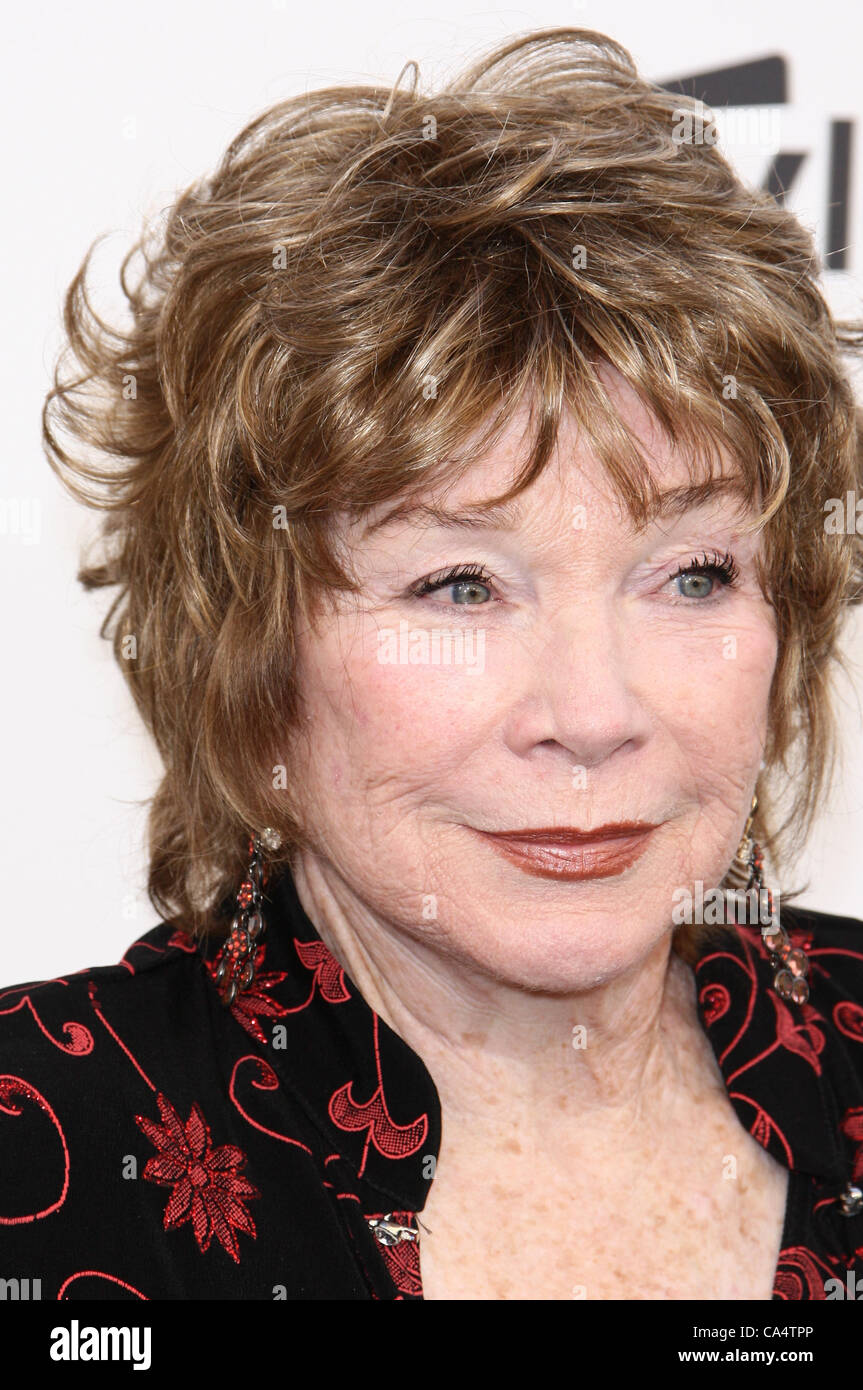 SHIRLEY MACLAINE 2012 TV LAND PRÉSENTE. Jean DUTOURD HOMMAGE À Shirley Maclaine CULVER CITY LOS ANGELES FABRIQUÉES MAIN E Banque D'Images