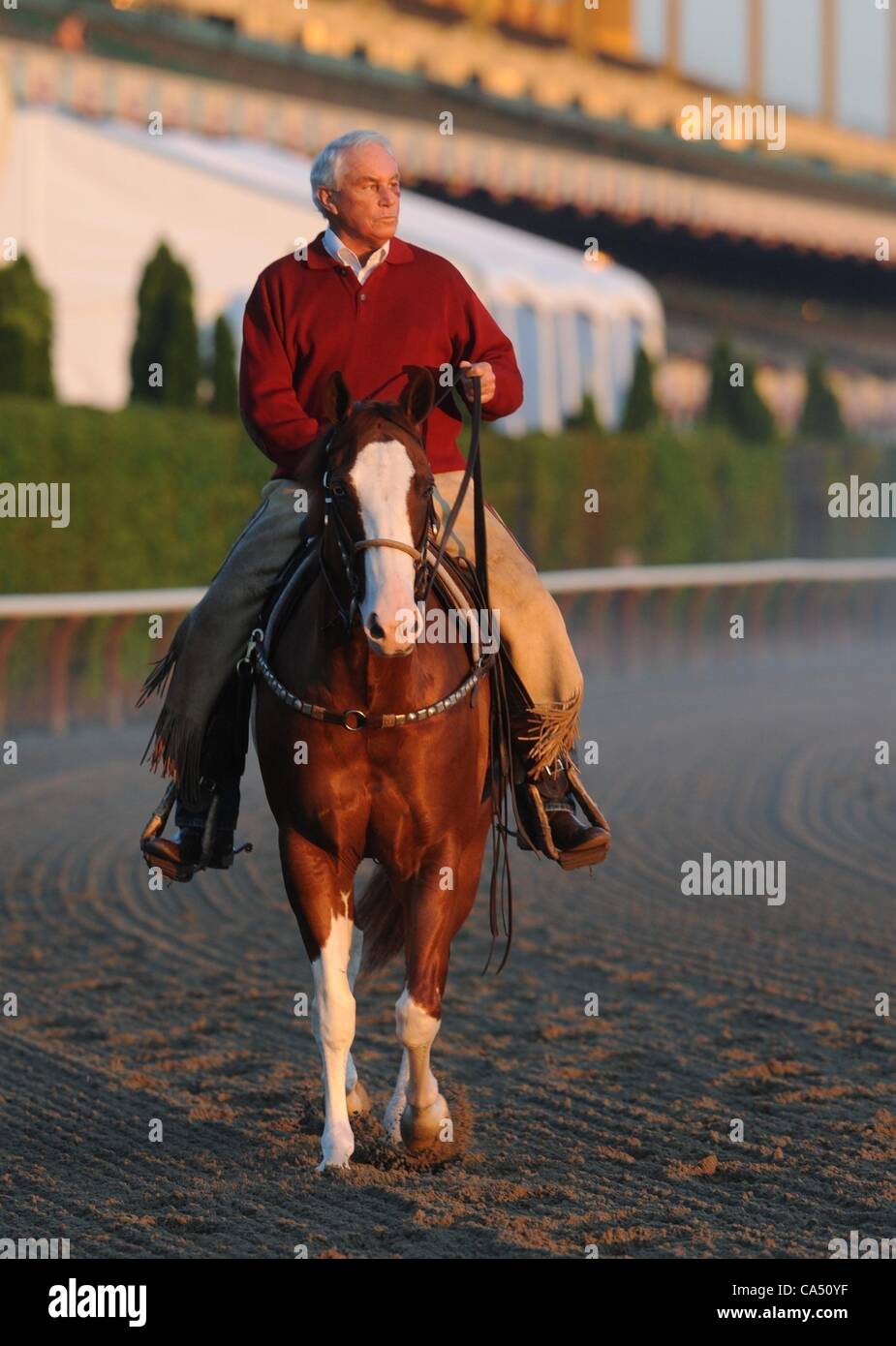 8 juin 2012 - Elmont, New York, États-Unis - D WAYNE LUKAS sur la voie principale à l'avant du parc Belmont Belmont Stakes de demain le 9 juin. (Crédit Image : © Bryan Smith/ZUMAPRESS.com) Banque D'Images