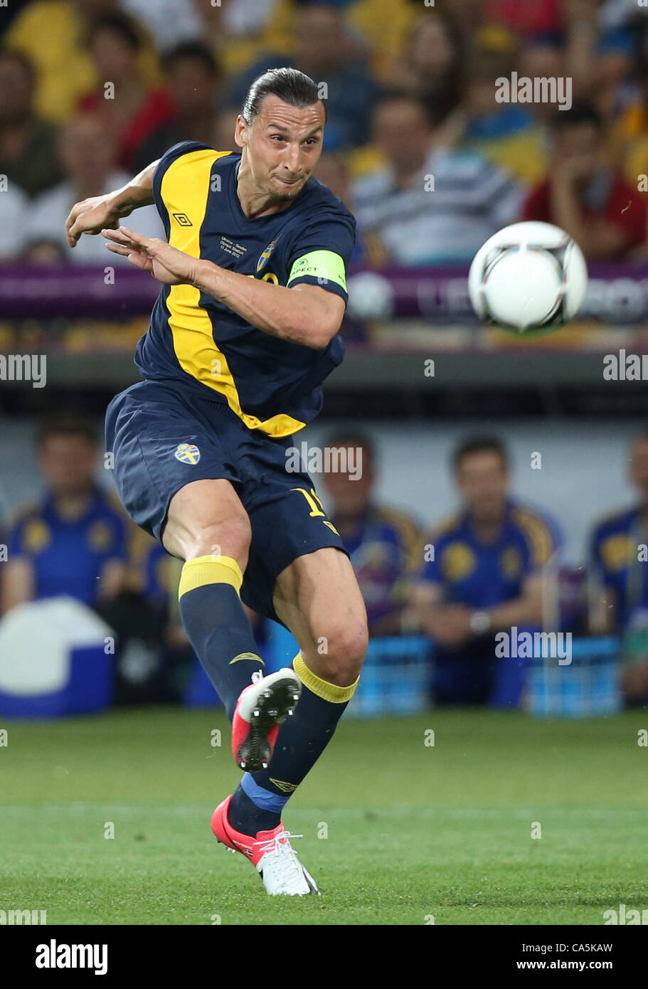 14.10.2009 L'Ukraine, Kiev : un joueur suédois Zlatan Ibrahimovic à la phase finale du Championnat d'Europe de football entre les équipes de l'Ukraine et la Suède. Banque D'Images