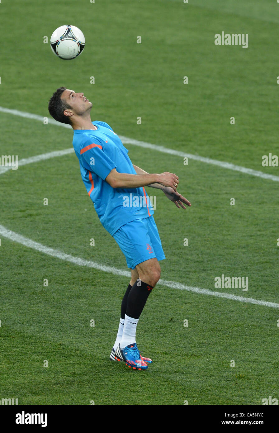 12.06.2012. Kharkiv, Ukarine. La Netherland's Robin van Persie pendant une session de formation de l'équipe nationale de soccer au Stade Metalist Kharkiv, en Ukraine, le 12 juin 2012. Banque D'Images