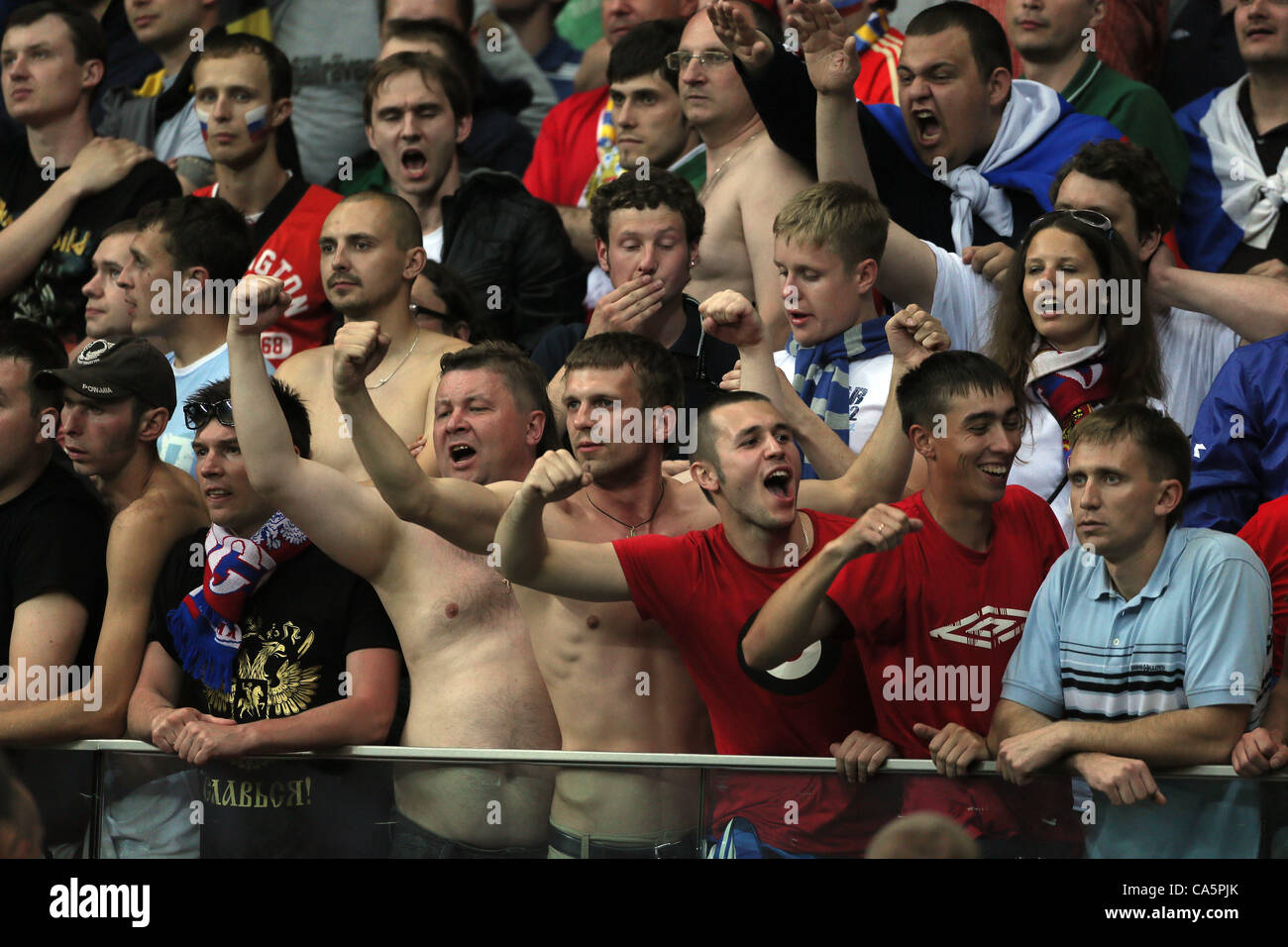 Fédération de Russie Pologne / DES FANS DU STADE NATIONAL DE VARSOVIE POLOGNE 12 Juin 2012 Banque D'Images