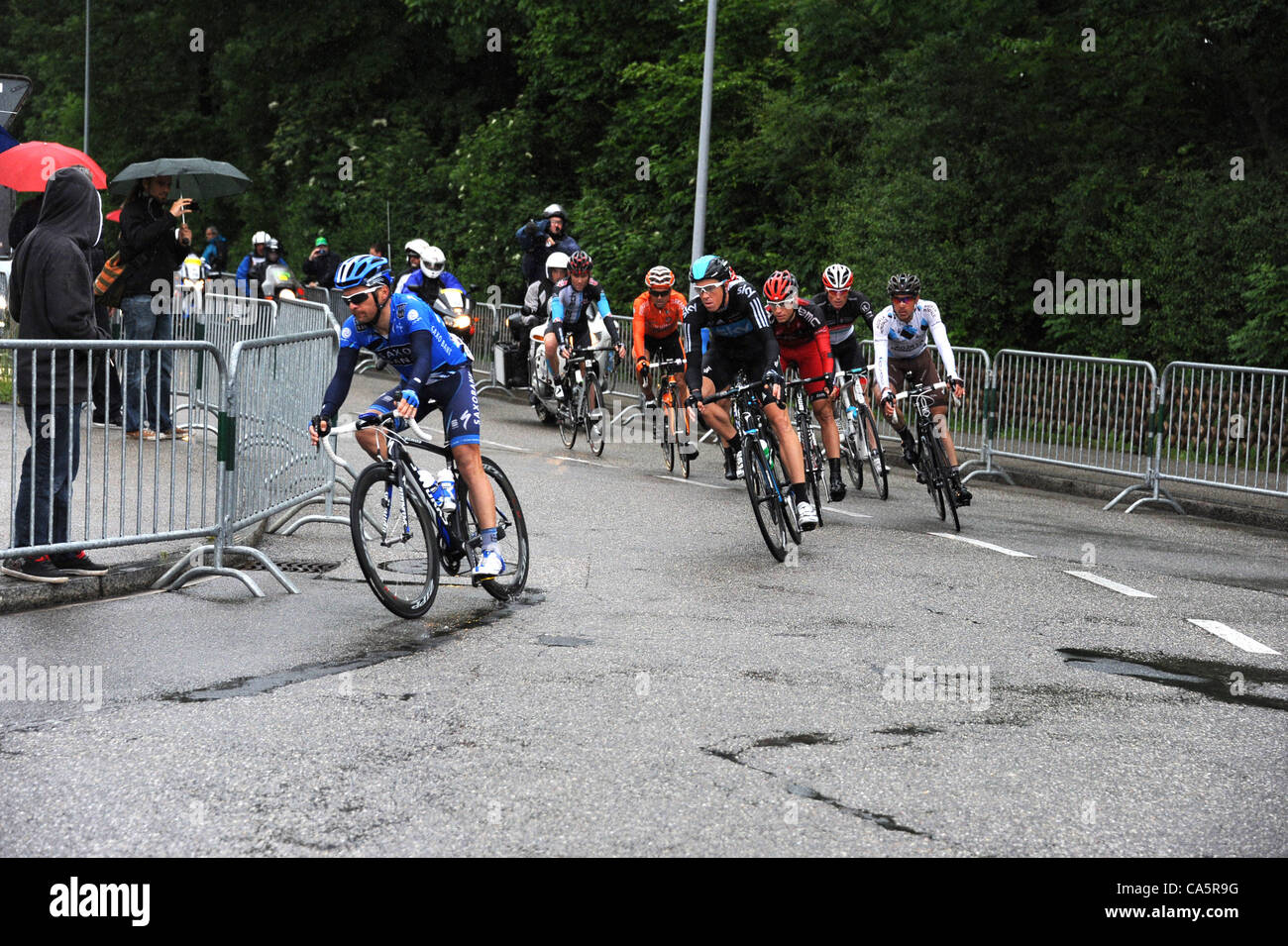 12.06.2012. Aarbrg, Suisse. Tour de Suisse, l'étape 04 - Aarberg Trimbach, Saxo Bank 2012, l'équipe Sky 2012, AG2R La Mondiale 2012, Sergio Paulinho, Mathew Hayman Michael, Sébastien Minard, Trimbach Banque D'Images 12.06.2012. Aarbrg, Suisse. Tour de Suisse, l'étape 04 - Aarberg Trimbach, Saxo Bank 2012, l'équipe Sky 2012, AG2R La Mondiale 2012, Sergio Paulinho, Mathew Hayman Michael, Sébastien Minard, Trimbach Banque D'Images