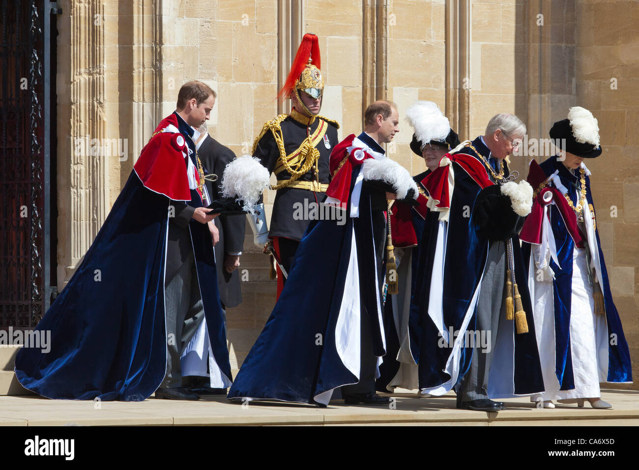 Duc de Cambridge, de l'île et Princesse Royale à la jarretière Jour du château de Windsor 18 juin 2012. Par0179 Banque D'Images