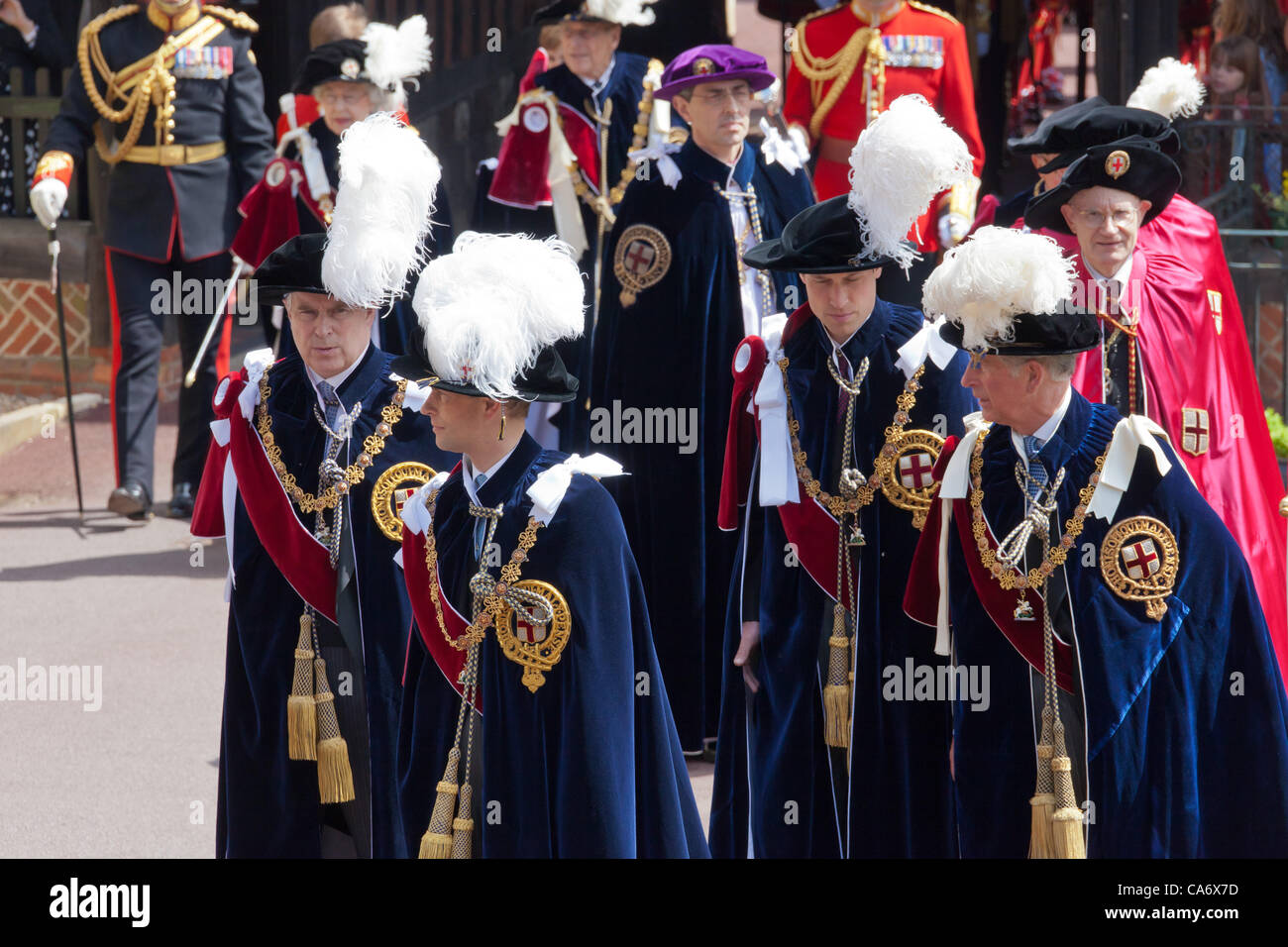 Le prince Andrew, le Prince Edward, prince William et le Prince Charles au porte-jarretelles jour Windsor 18 juin 2012. Par0175 Banque D'Images