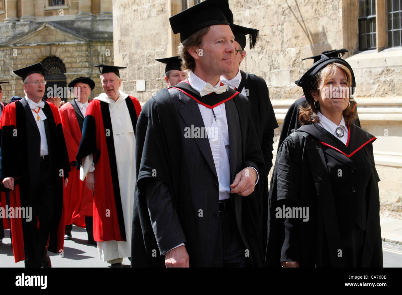 Oxford, UK. Le mercredi 20 juin 2012. Oxford. La traditionnelle procession Encaenia. Encaenia est la cérémonie au cours de laquelle l'Université d'Oxford awards des diplômes honorifiques à distinguer les hommes et les femmes et commémore ses bienfaiteurs. Banque D'Images