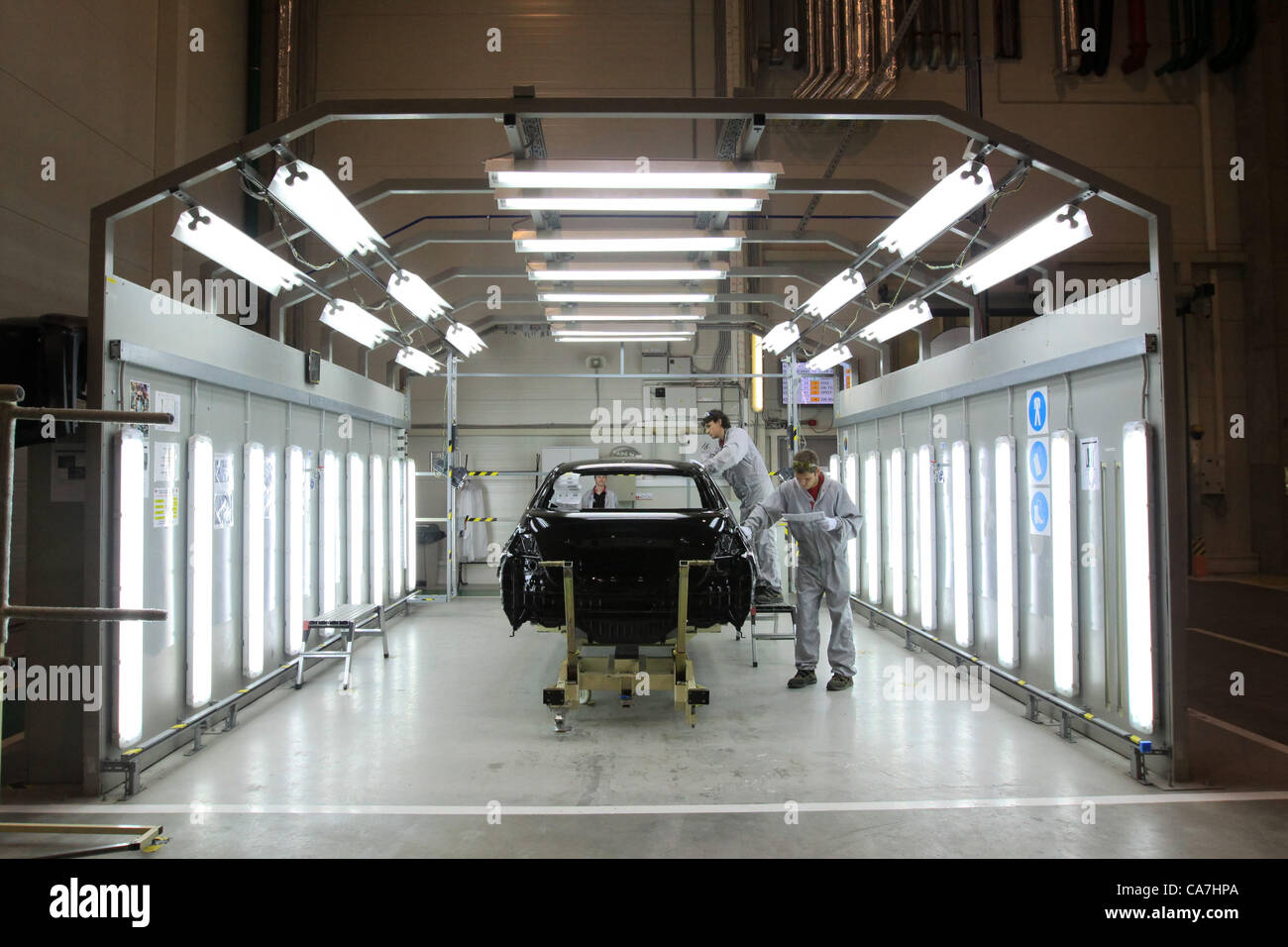 20 juin, 2012 - Saint-Pétersbourg, Russie - Juin 20,2012. Fabrication de l'usine de Nissan en Russie à Saint-Pétersbourg, Russie.Rus Fabrication Nissan a été créé en juin 2009 à l'expansion des opérations russes avec la fabrication locale. (Crédit Image : ©/ZUMAPRESS.com) PhotoXpress/tendance Banque D'Images