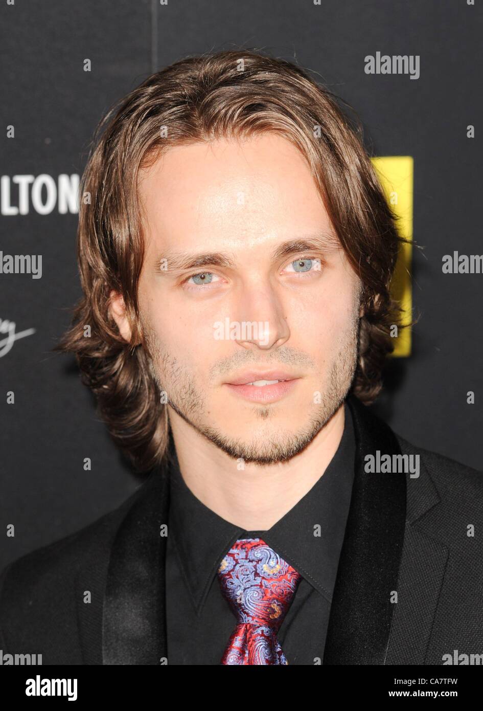 Jonathan Jackson aux arrivées pour pendant la journée, animation Creative Arts Emmy Awards, Beverly Hilton Hotel, Los Angeles, CA, 23 juin 2012. Photo par : Elizabeth Goodenough/Everett Collection/Alamy Live News Banque D'Images