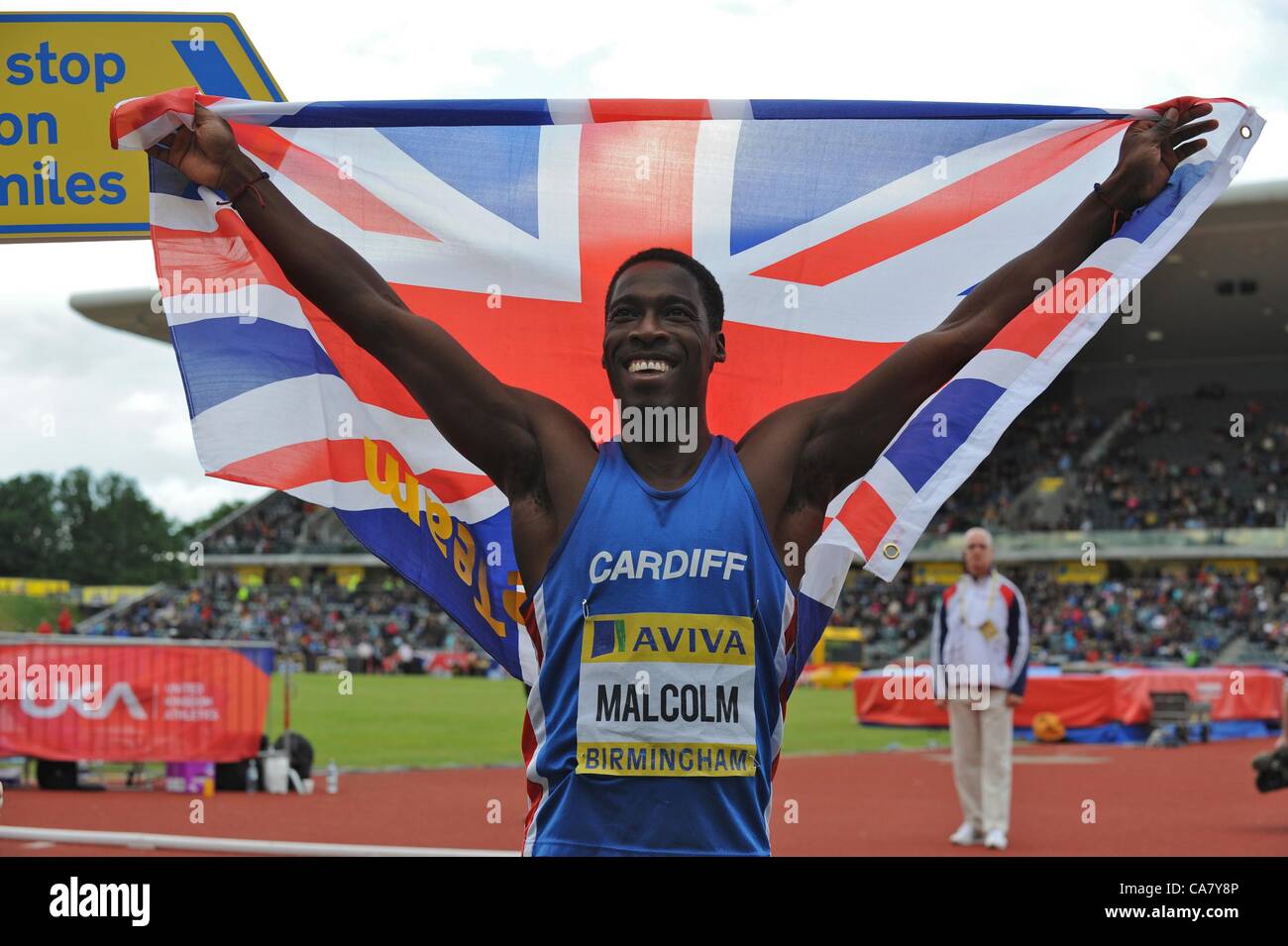 Birmingham, Angleterre 24.06.2012 Christian Malcolm célèbre pendant l'Aviva essais au stade Alexandra. Banque D'Images