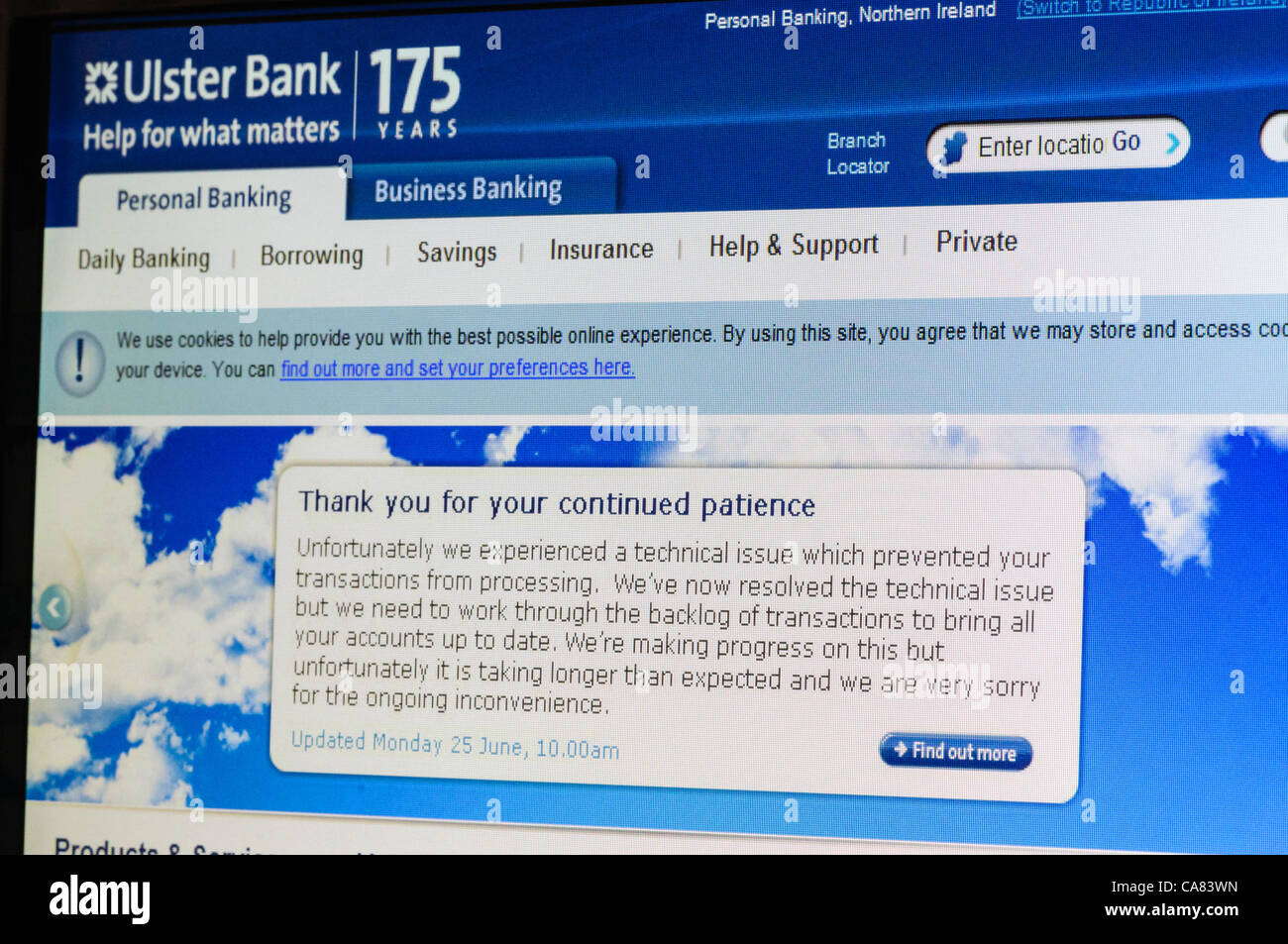 Newtownabbey, 25/06/2012 - site web de l'Ulster Bank met en garde contre la poursuite des difficultés techniques avec les clients en mesure d'accéder à des fonds, ont des fonds versés dans des comptes, ou accéder à des services en ligne Banque D'Images