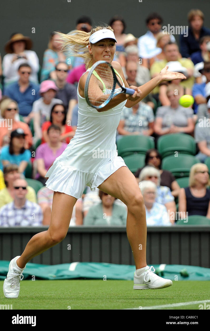 MARIA SHARAPOVA, LA RUSSIE LE ALL ENGLAND TENNIS CLUB WIMBLEDON Londres Angleterre 25 Juin 2012 Banque D'Images