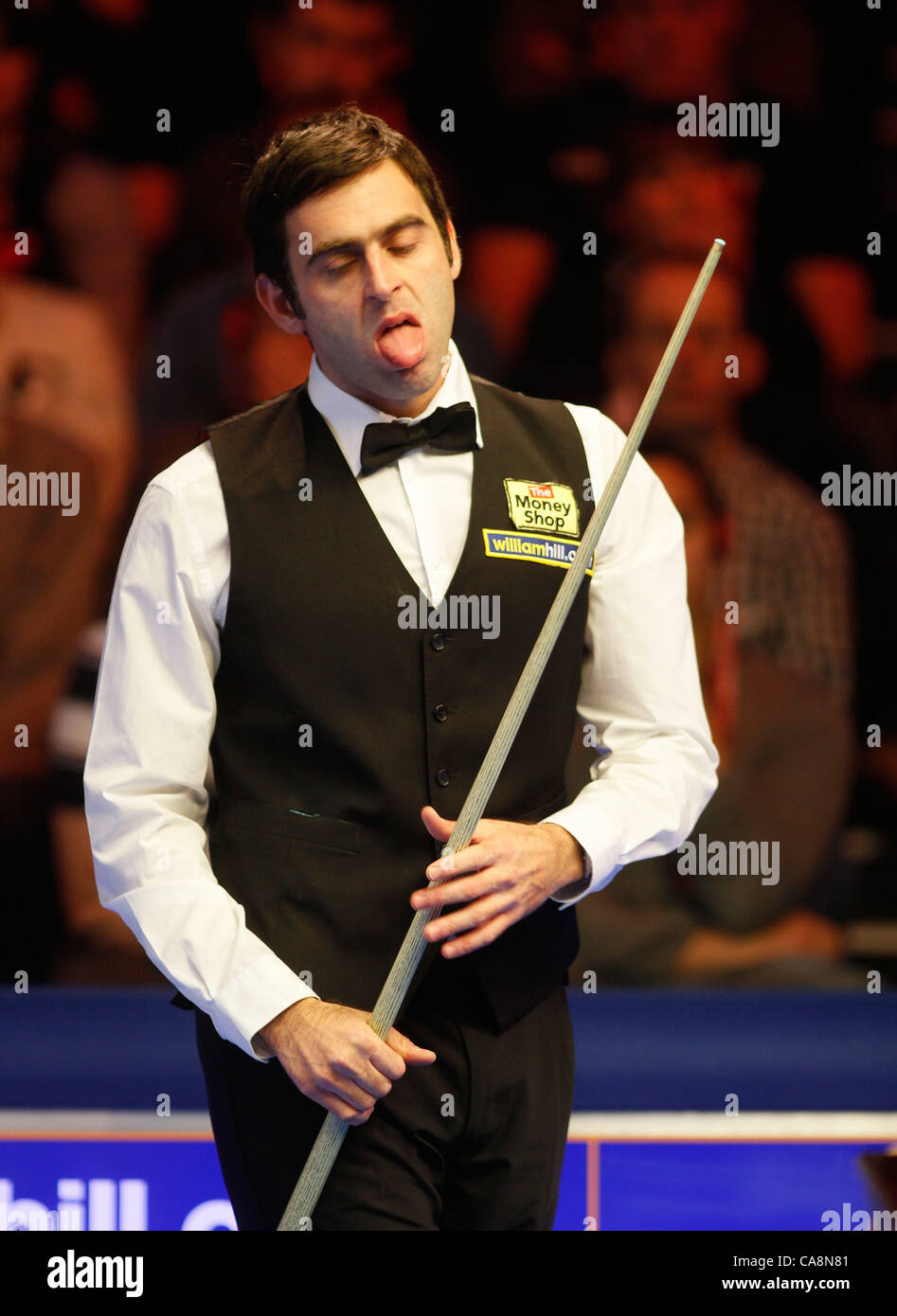 RONNIE O'SULLIVAN UK SNOOKER CHAMPIONSHIP YORK BARBICAN YORK Angleterre 04 Décembre 2011 Banque D'Images