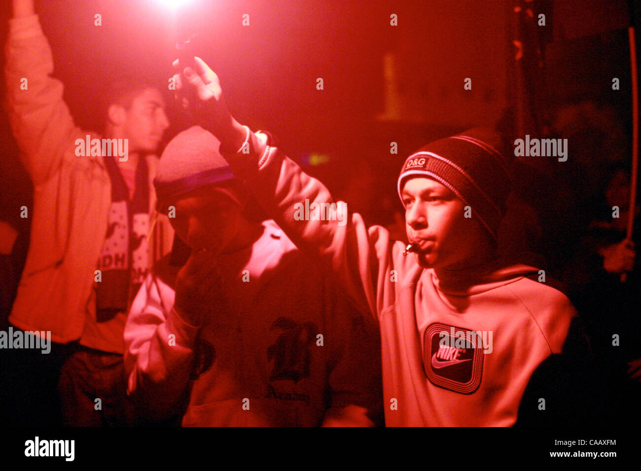 Dec 12, 2003 ; Lefkosa, République turque de Chypre Nord, le Rallye des 1049 (Mouvement de la paix et de la démocratie), le parti anti-turque, dans le nord de Chypre. Banque D'Images