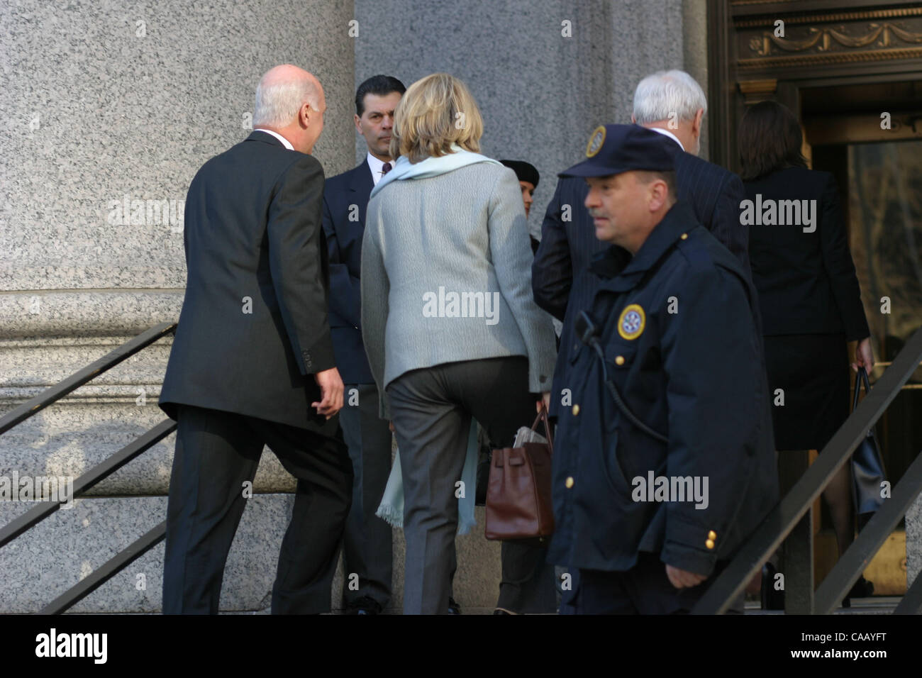 Mar 01, 2004 ; Manhattan, NY, USA ; Martha Stewart arrivant à la cour fédérale de Manhattan. L'accusation de fraude en valeurs mobilières contre elle ont été jetés. Banque D'Images