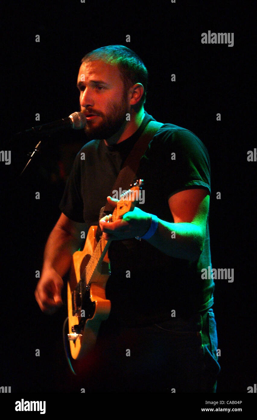La bande d'Indiens Pomo Lytton espoir de transformer une sous-exécution de San Pablo de poker dans un grand casino et d'un meilleur avenir pour leurs 270 membres. En face de l'ARABIAN-themed Casino San Pablo (l-r) sont administrateur tribal Lisa Miller, trésorier du conseil tribal Bert Steele, Tribal Council Banque D'Images