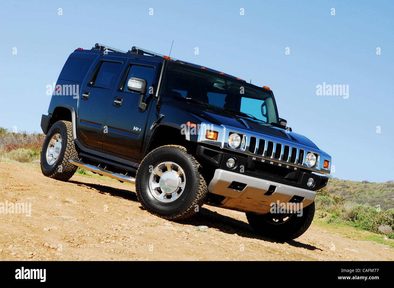 29 févr. 2008 - Los Angeles, Californie, USA - Le off-road warrior Hummer H2 rugit en 2008 avec un intérieur entièrement repensé qui combine les caractéristiques de luxe et de rendez-vous avec la robustesse légendaire Hummer. Sous le capot est un nouveau moteur plus puissant qui est couplé à une nouvelle, un changement en douceur, Banque D'Images