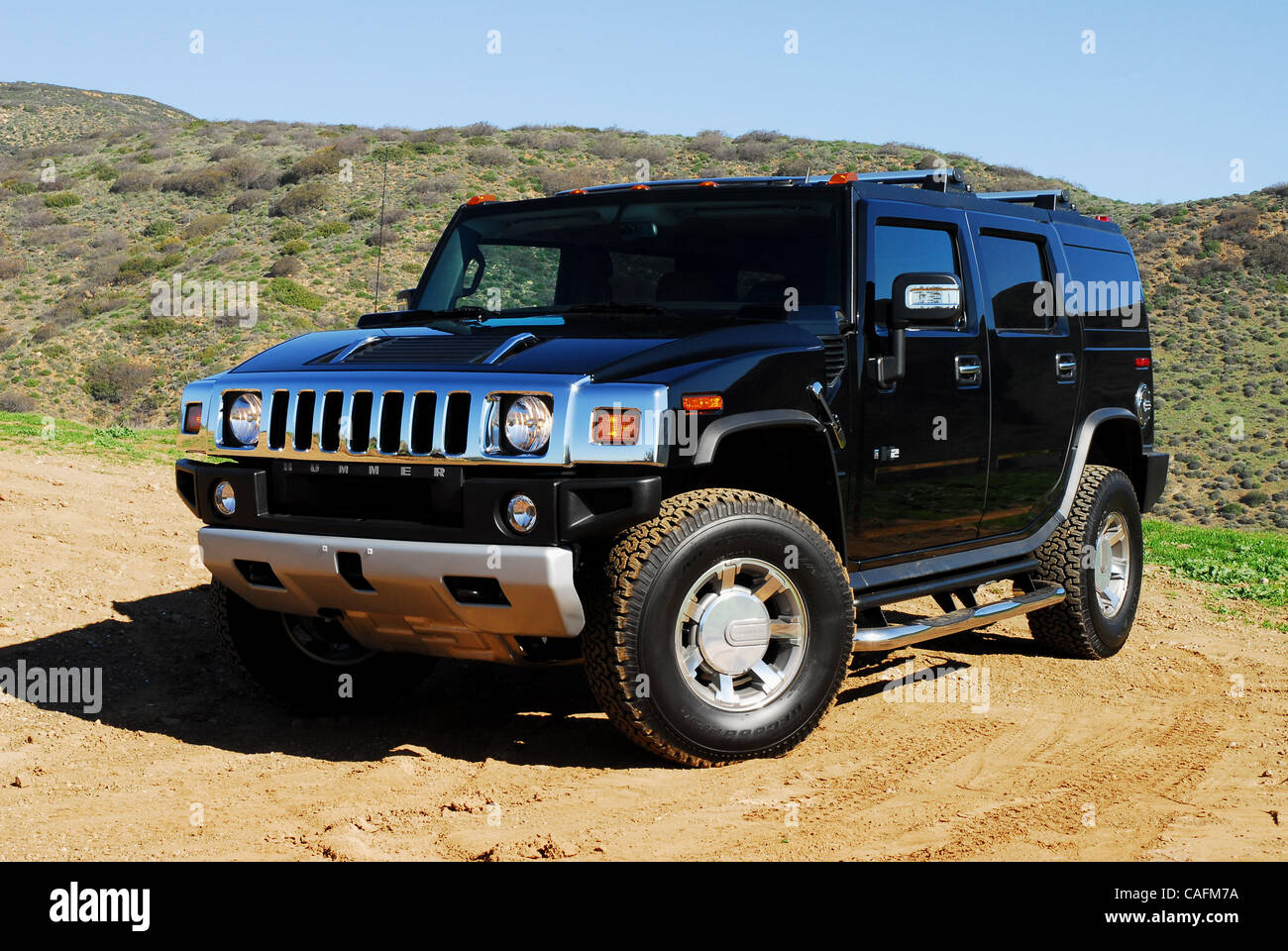 29 févr. 2008 - Los Angeles, Californie, USA - Le off-road warrior Hummer H2 rugit en 2008 avec un intérieur entièrement repensé qui combine les caractéristiques de luxe et de rendez-vous avec la robustesse légendaire Hummer. Sous le capot est un nouveau moteur plus puissant qui est couplé à une nouvelle, un changement en douceur, Banque D'Images