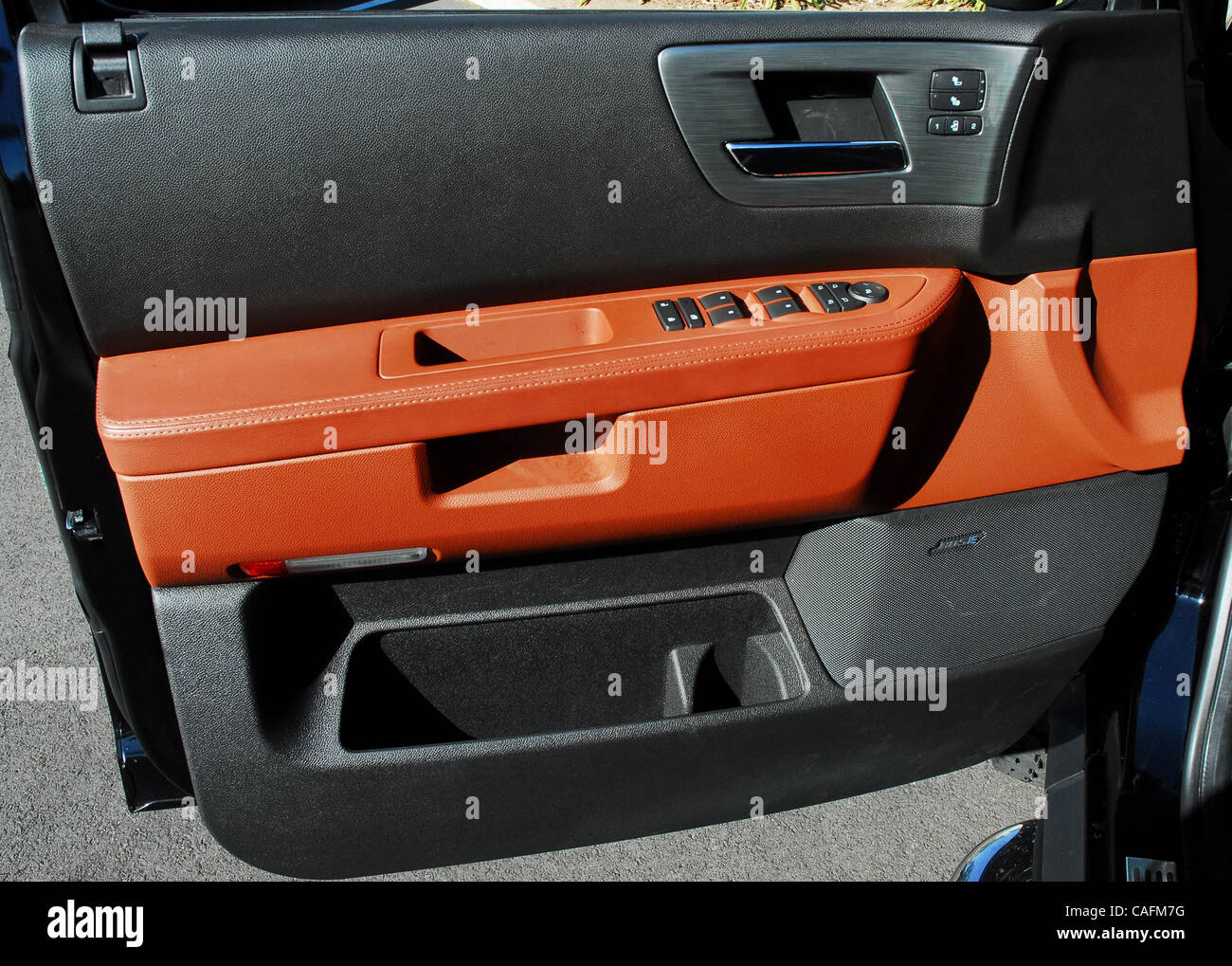 29 févr. 2008 - Los Angeles, Californie, USA - Le off-road warrior Hummer H2 rugit en 2008 avec un intérieur entièrement repensé qui combine les caractéristiques de luxe et de rendez-vous avec la robustesse légendaire Hummer. Sous le capot est un nouveau moteur plus puissant qui est couplé à une nouvelle, un changement en douceur, Banque D'Images